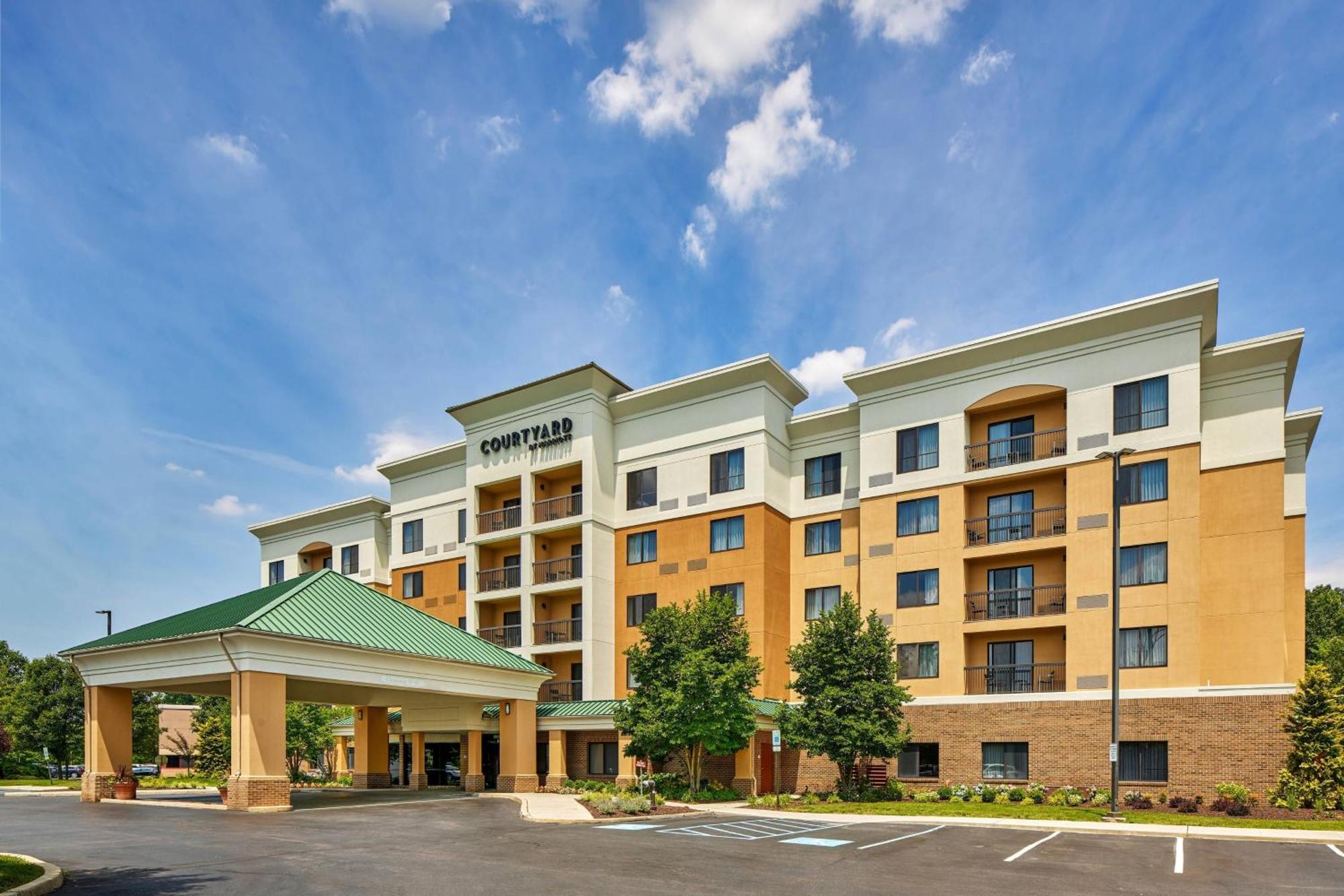 Courtyard Philadelphia/Langhorne Hotel Exterior foto